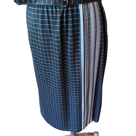 1970s Ms. Sugar Dress - Picture 3 of 6